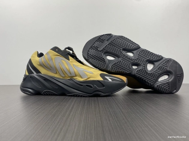 Yeezy Flux' GZ0717 MNVN 'Honey Boost 700 0812